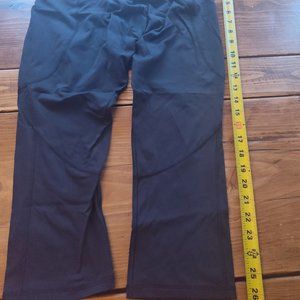 Calia NWOT Black workout capris MEDIUM